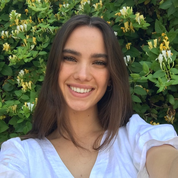 Meet your Posher, Tiffany - Picture 1 of 1